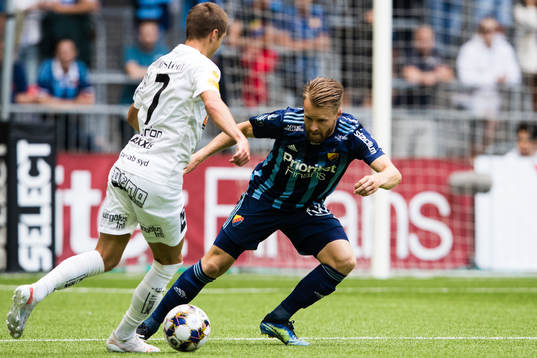 Häckens Leo Bengtsson och Djurgårdens Jacob Une Larsson