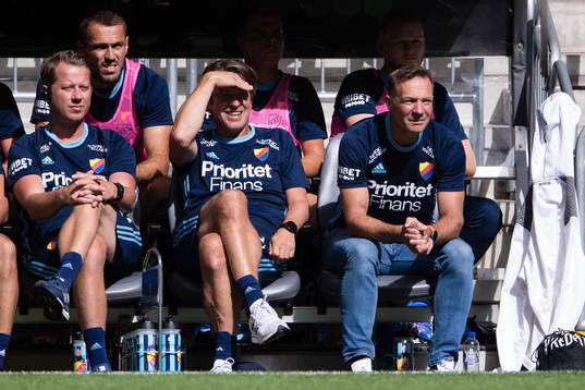 Djurgårdens tränare Thomas Lagerlöf och tränare Kim