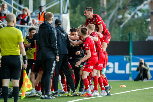 Östersunds Felix Hörberg jublar