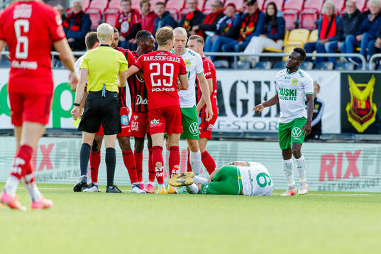 Hammarbys Darijan Bojanic har ont