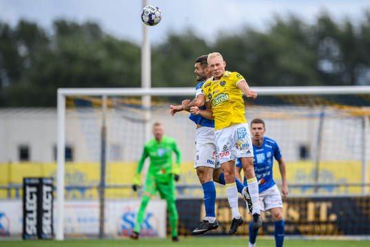 Falkenbergs Adam Bergmark Wiberg och Norrbys Ivo Dominik