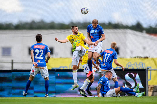 Falkenbergs Axel Norén och Norrbys Nicklas Savolainen