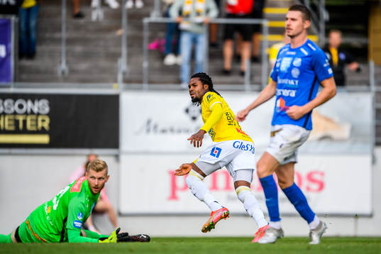 Falkenbergs Kwame Kizito gör 1-1