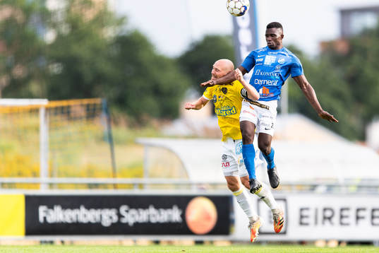 Falkenbergs Christoffer Carlsson och Norrbys Bubacarr Jobe