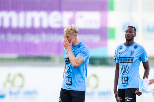 Landskronas Viktor Wihlstrand och Passi Prudence deppar