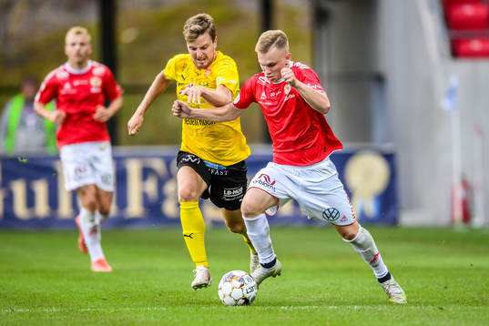 Mjällbys Joel Nilsson och Kalmars Isak Jansson