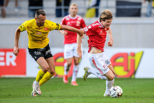 Mjällbys Max Watson och Kalmars Oliver Berg