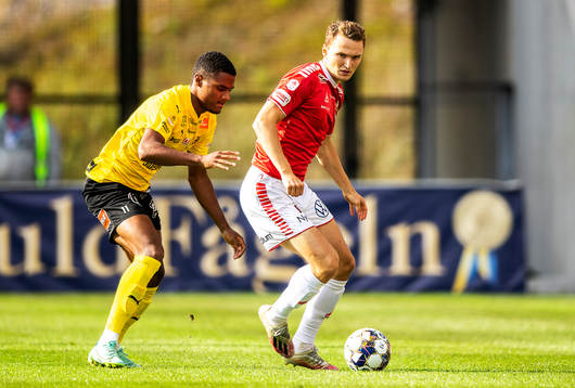 Kalmars Piotr Johansson och Mjällbys Amin Sarr