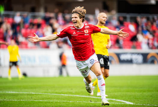 Kalmars Oliver Berg jublar