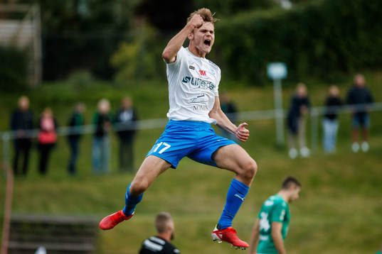 Värnamos Oscar Uddenäs jublar