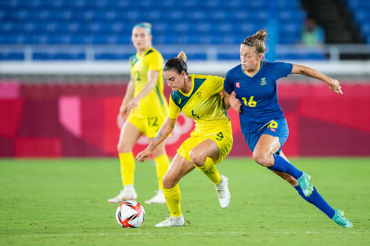 Chloe Lagarzo of Australia and Filippa Angeldahl of Sweden