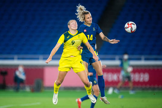 Caitlin Foord of Australia and Nathalie Björn of Sweden in