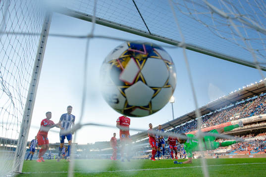 IFK Göteborgs Marcus Berg reducerar till 1-2