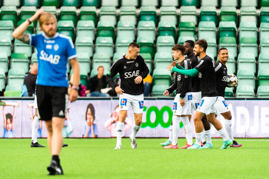 Bragespelare värmer upp