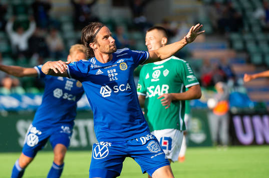 Sundsvalls Linus Hallenius jublar