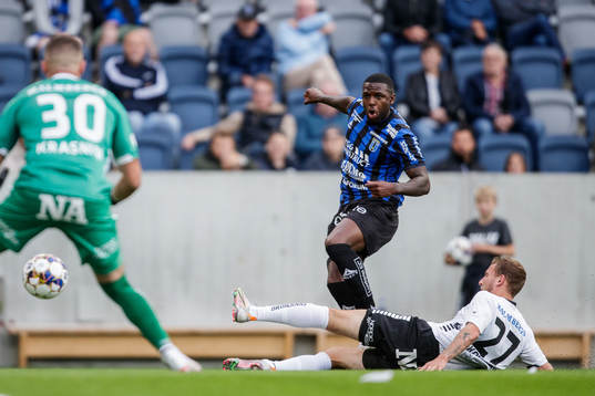 Sirius Christian Kouakou och Örebros Andreas Skovgaard
