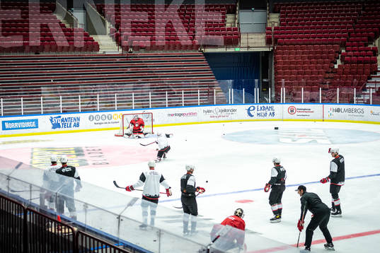Vy över en träning med Malmö Redhawks