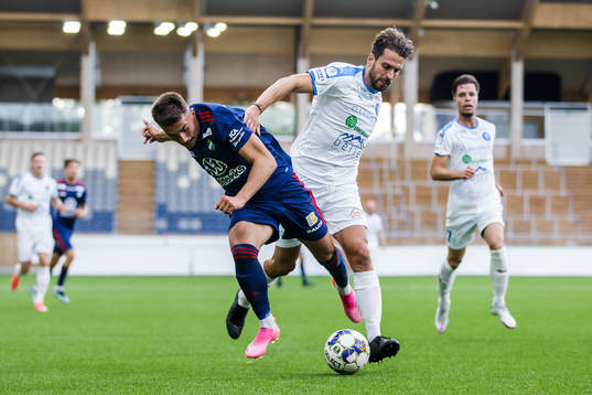 Östers Tatu Varmanen och Akropolis Panajotis Dimitriadis