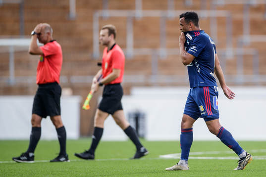 Östers Marc Rochester Sörensen deppar