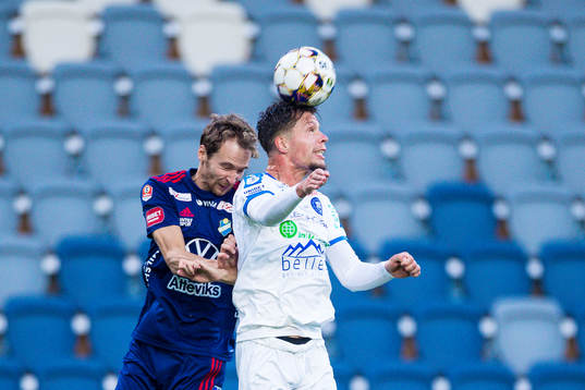 Östers Alexander Henningsson och Akropolis Erik Figueroa
