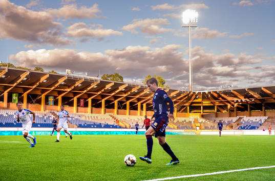 Studenternas IP med Östers Oliver Silverholt   i