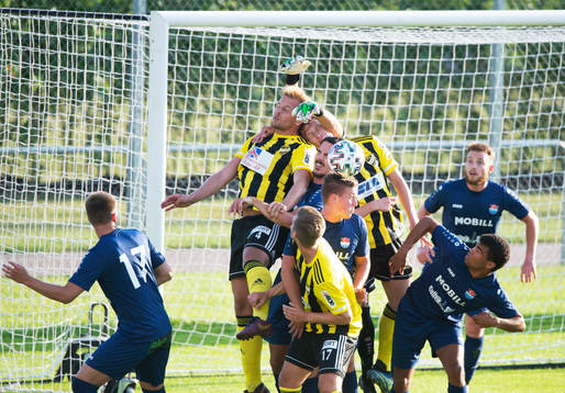 IFK Hässleholms Hampus Rydh i matchen i division 2 mellan