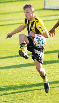 IFK Hässleholms Amel Crnalic i matchen i division 2 mellan