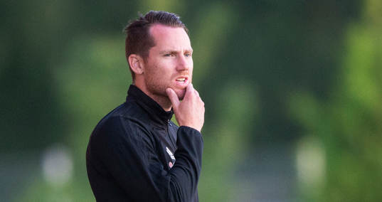 IFK Hässleholms tränare Johan Persson i matchen i