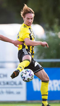 IFK Hässleholms Julian Grozdanovski i matchen i division 2