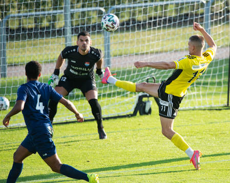 IFK Hässleholms Ivan Danielsson Andanovski i matchen i