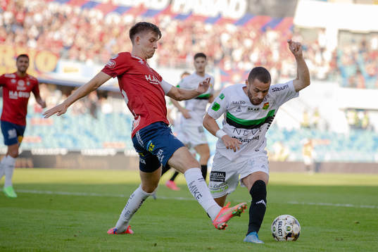 Örgrytes Daniel Paulson och GAIS Malkolm Moenza