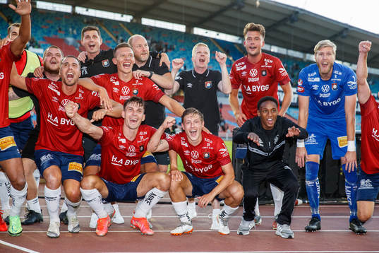 Örgrytes spelare jublar