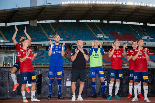 Örgrytes målvakt Fredrik Andersson och tränare Dane