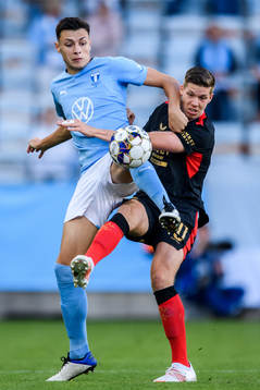 Anel Ahmedhodzic of Malmö FF and Cedric Itten of Rangers