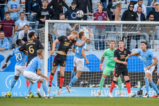 goalkeeper Johan Dahlin of Malmö FF