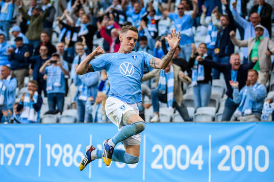 Sören Rieks of Malmö FF celebrates