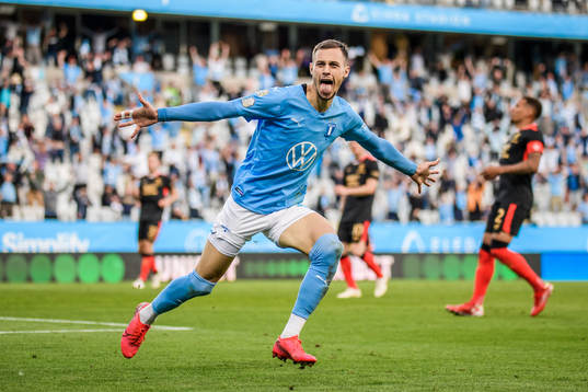 Veljko Birmancevic of Malmö FF celebrates