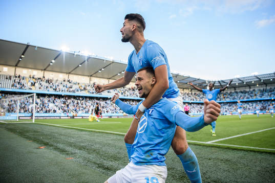 Veljko Birmancevic of Malmö FF celebrates together with