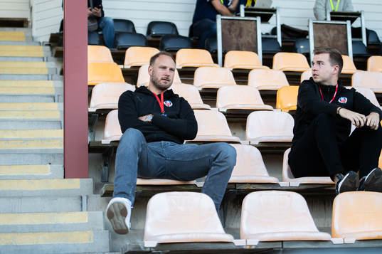 Andreas Granqvist på läktaren