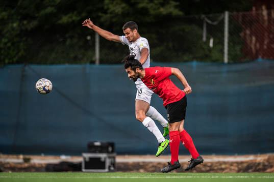 Helsingborgs Assad Al Hamlawi och Vasalunds Peshraw Azizi