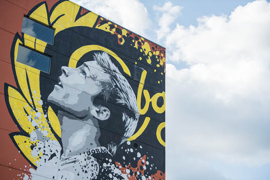 A mural painting of former Elfsborg player Anders Svensson