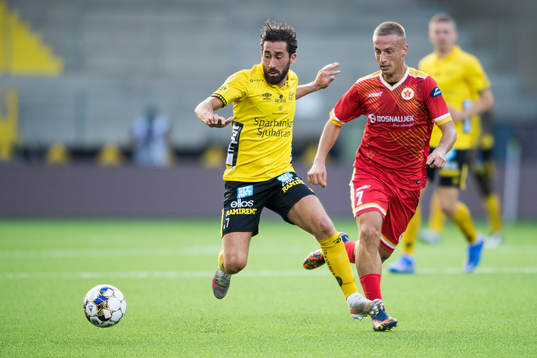 Frederik Holst of Elfsborg and Omar Pršeš of Velez Mostar