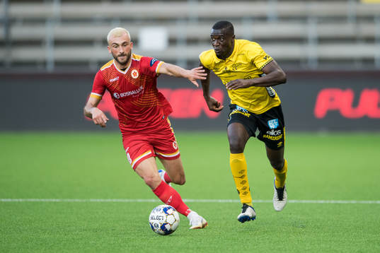 Nemanja Anđušić of Velez Mostar and Maudo Lamine Jarjué