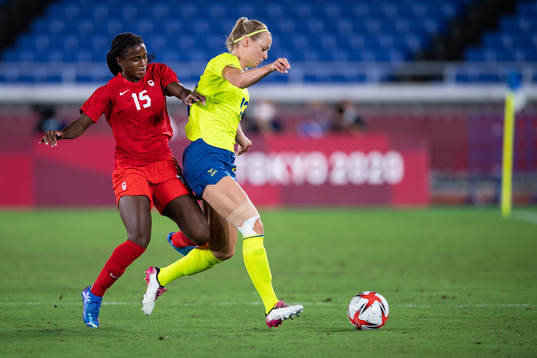 Nichelle Prince of Canada and Amanda Ilestedt of Sweden in