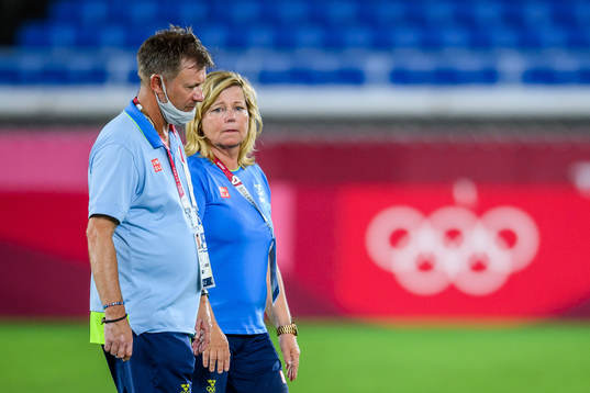 Peter Gerhardsson, head coach of Sweden, and Marika