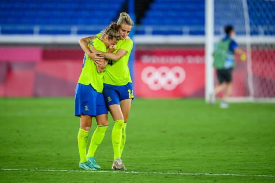 Filippa Angeldahl and Nathalie Björn of Sweden look