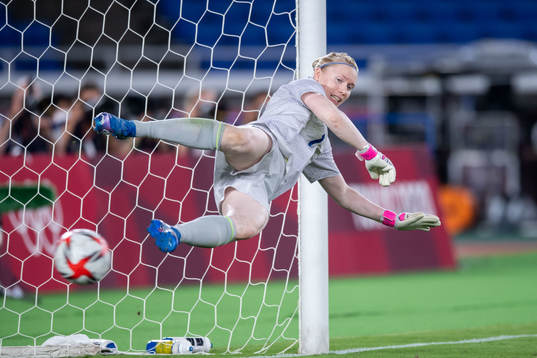 Goalkeeper Hedvig Lindahl of Sweden in the women’s
