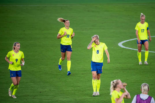Kosovare Asllani, Fridolina Rolfö, Lina Hurtig and