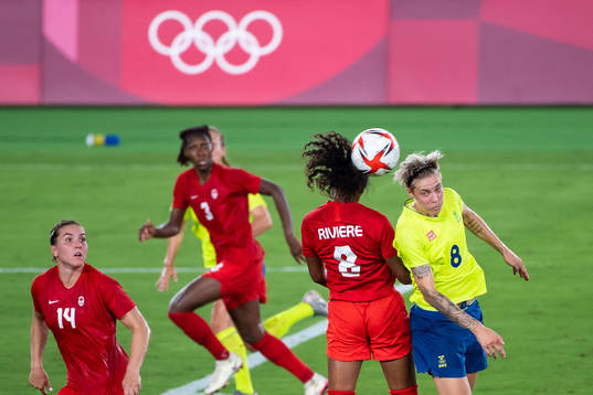 Jayde Riviere of Canada and Lina Hurtig of Sweden in the