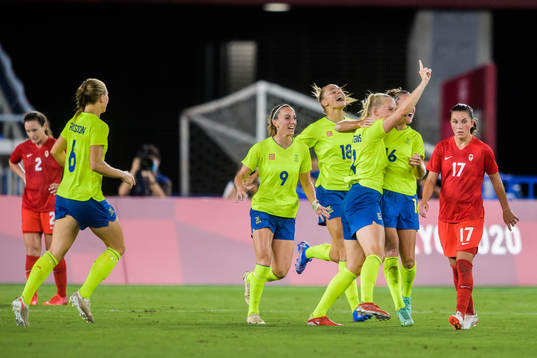 Kosovare Asllani, Fridolina Rolfö, Filippa Angeldahl and